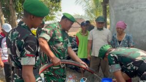 Sinergi Yonif TP 449/SH,PMI Sukoharjo, BPBD Sukoharjo dan Puskesmas Sukoharjo Atasi Kekeringan Di Kecamatan Tawangsari