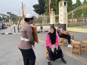 *Polantas Karib Hadir di CFD Pekanbaru, Kehadiran Polisi Disambut Hangat Masyarakat*