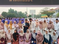 Antusias Ratusan Siswa-siswi SMAN 15 Pekanbaru dengar Tausiah Maulid Nabi Muhammad dari Ustadz Sarwan Kelana