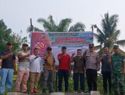 Cegah Karhutla, Polsek Kampar Gandeng Masyarakat Teken Pakta Integritas dan Pasang Spanduk di Wilayah Rawan