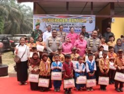 Renovasi & Bantuan Lengkap — Kapolres Kampar Tinjau Kelas Jauh SDN 007 Desa Sungai Agung