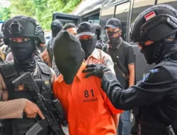 Operasi serentak di 6 provinsi densus tangkap 11 tersangka terorisme salah satu nya dr riau