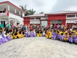 Jaga Alam sejak kecil, Polsek Tanah Putih gelar Green Policing di Sekolah Dasar.   